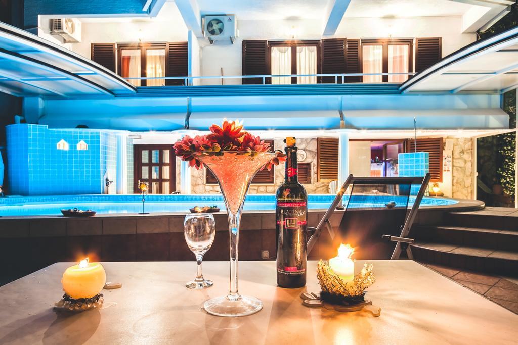 Villa Roses Apartments & Wellness Ічичі Екстер'єр фото