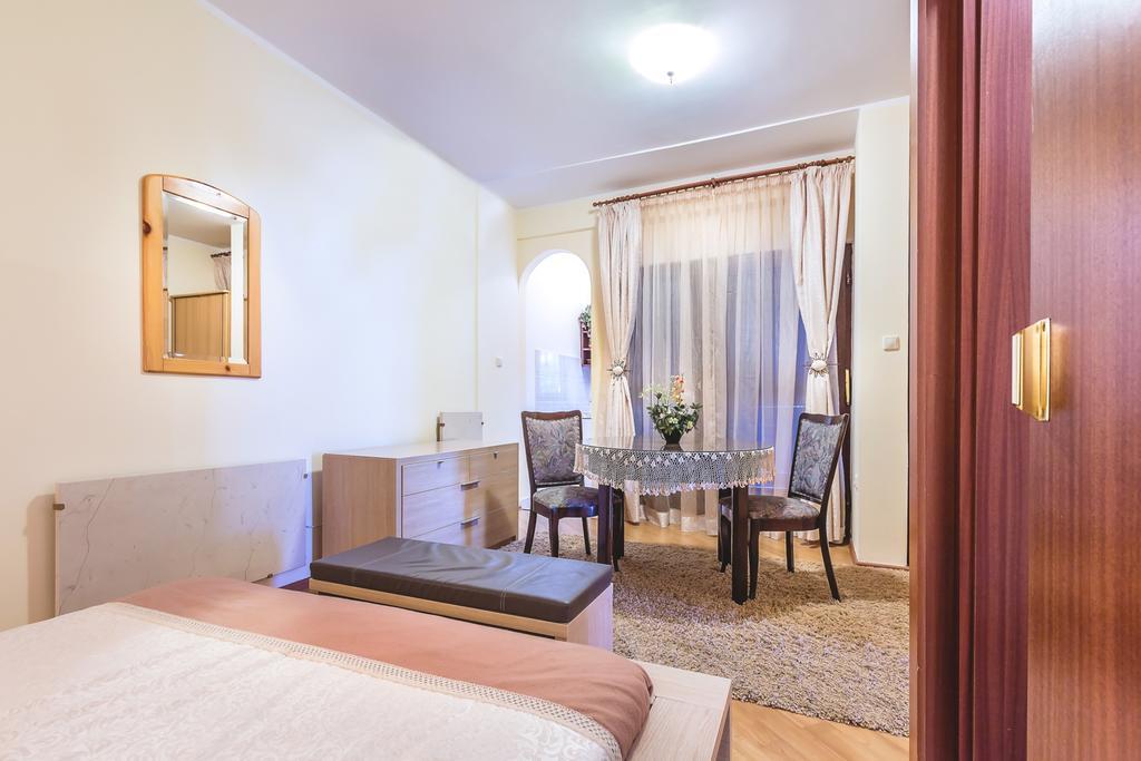 Villa Roses Apartments & Wellness Ічичі Екстер'єр фото