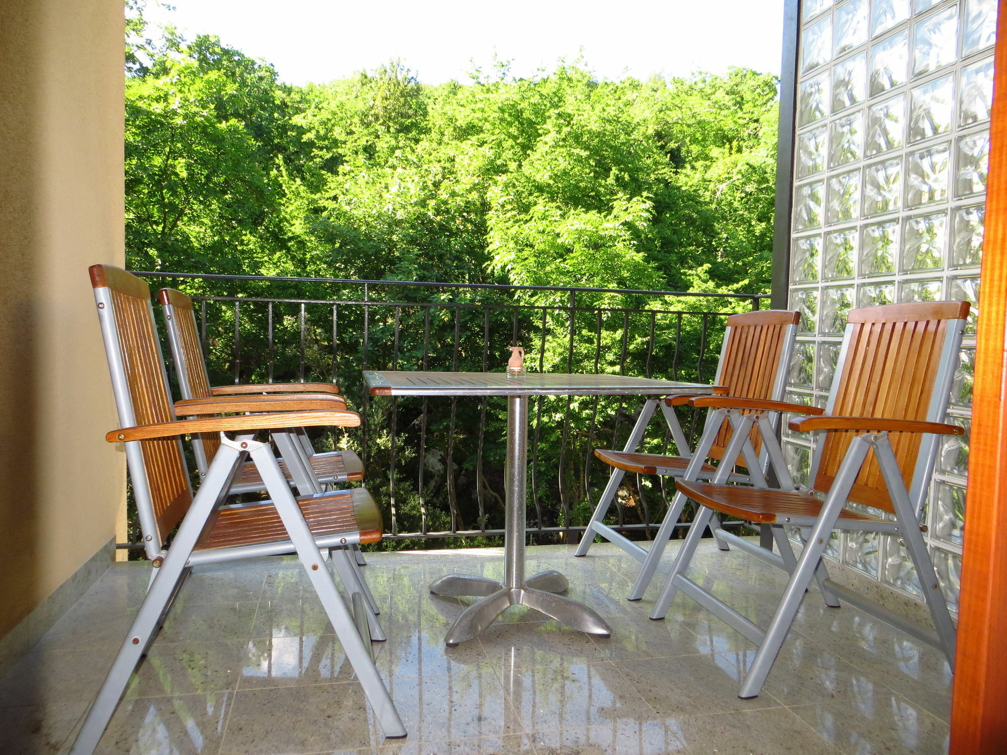 Villa Roses Apartments & Wellness Ічичі Екстер'єр фото