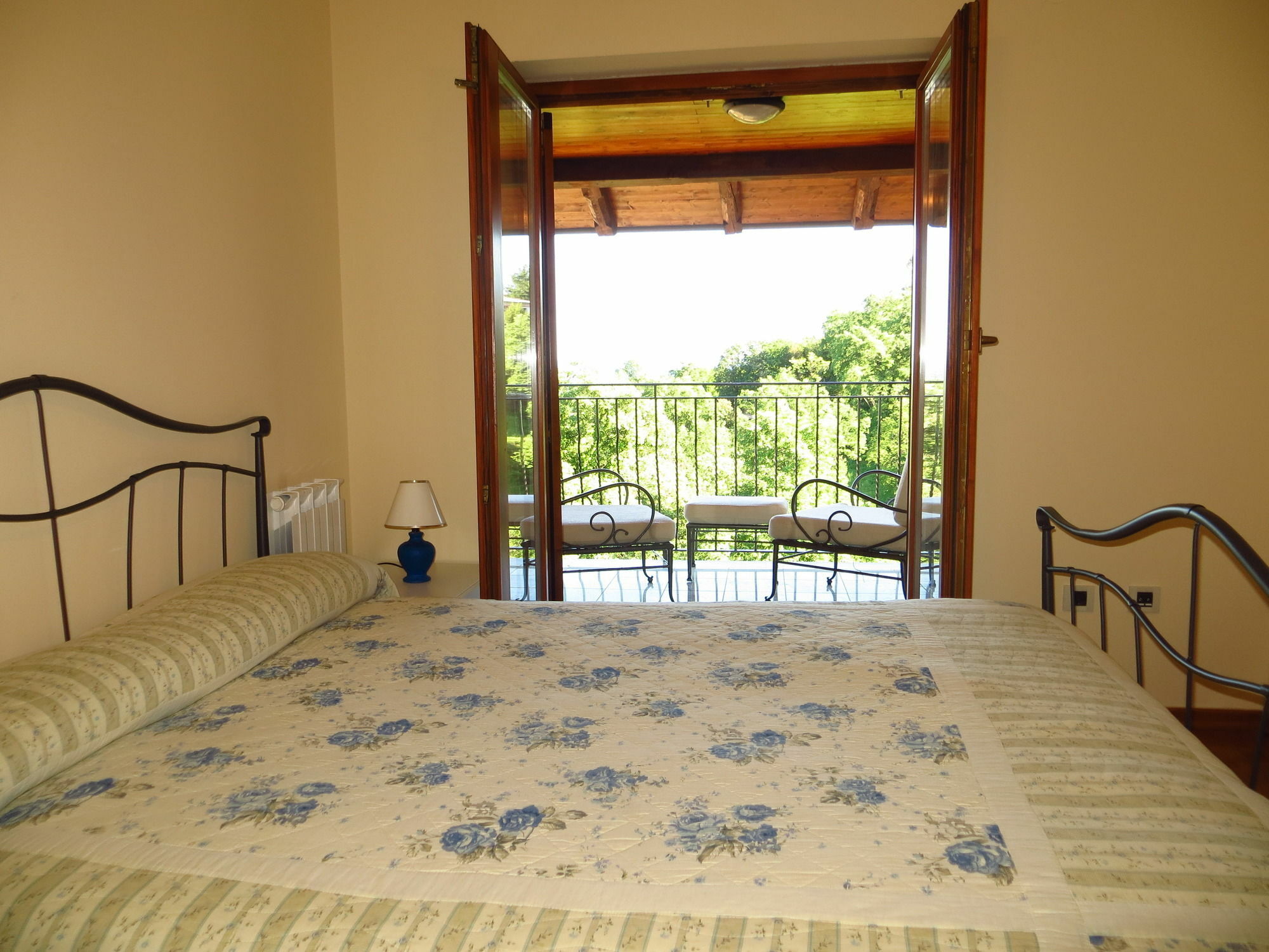 Villa Roses Apartments & Wellness Ічичі Екстер'єр фото