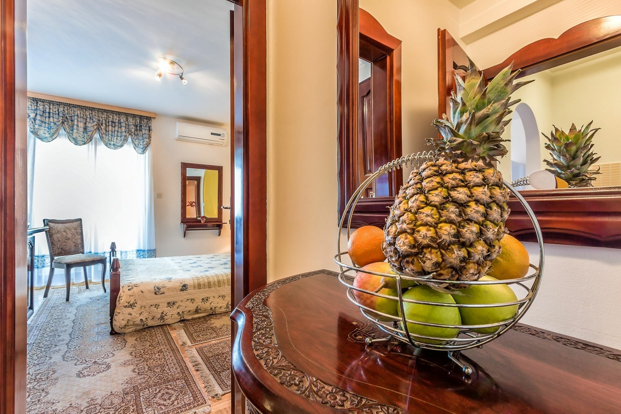 Villa Roses Apartments & Wellness Ічичі Екстер'єр фото