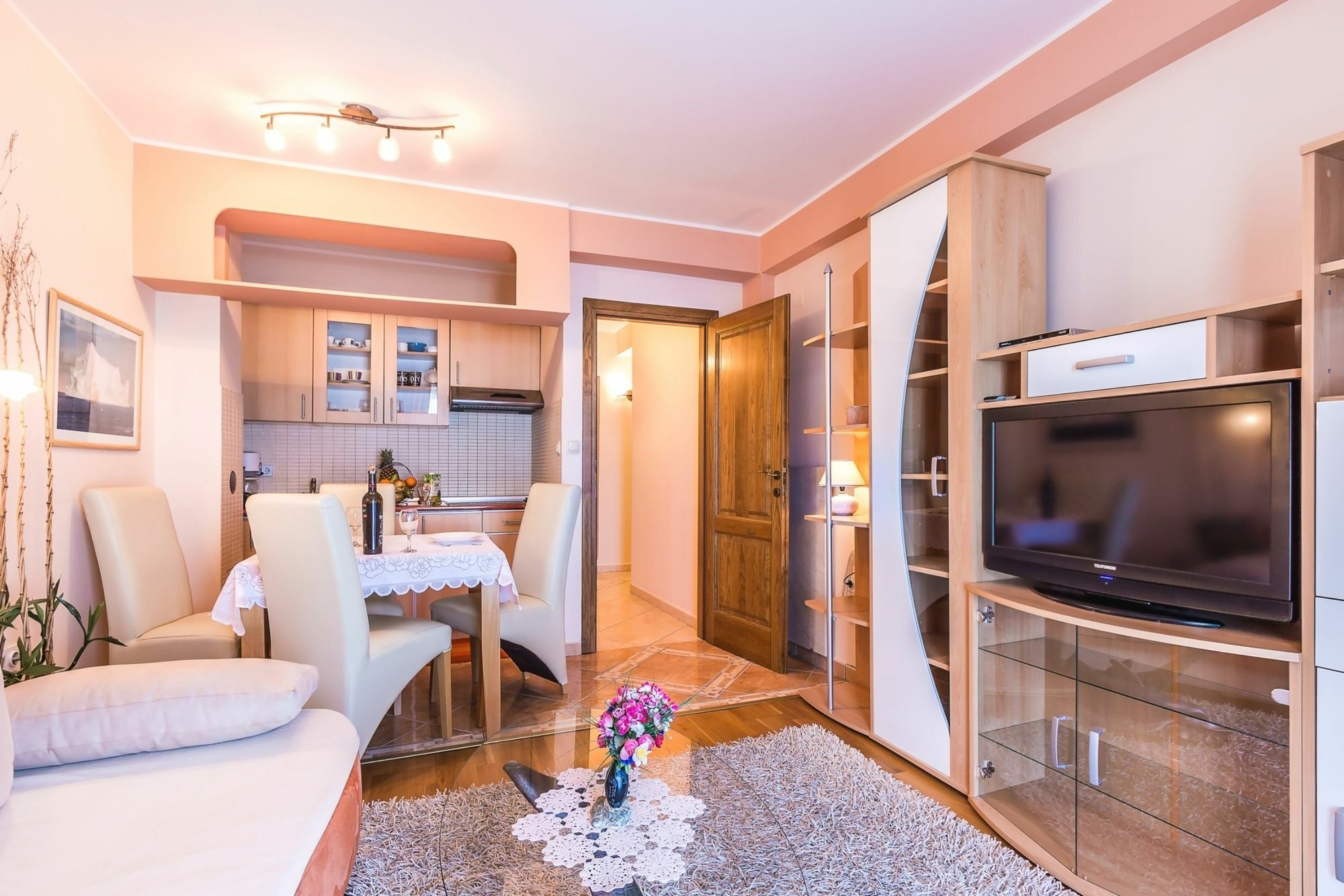 Villa Roses Apartments & Wellness Ічичі Екстер'єр фото