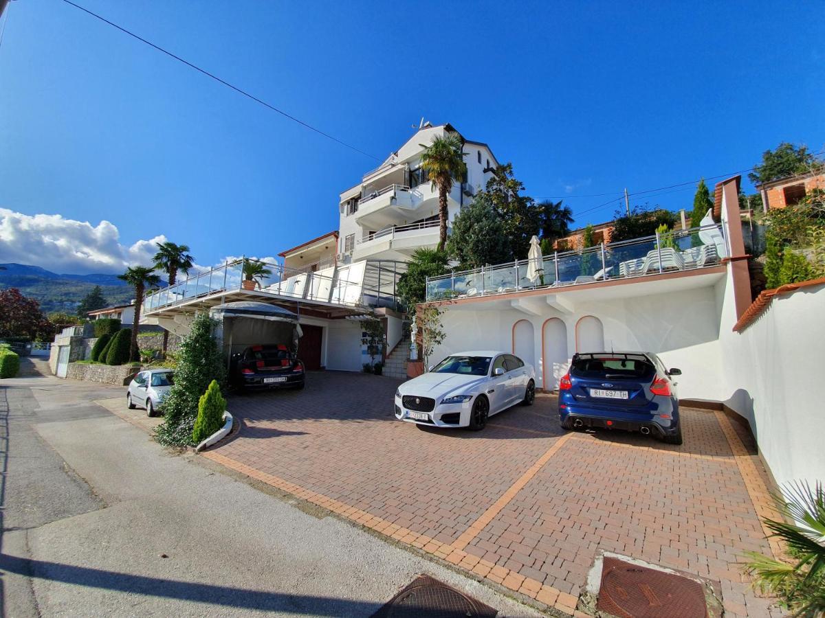 Villa Roses Apartments & Wellness Ічичі Екстер'єр фото
